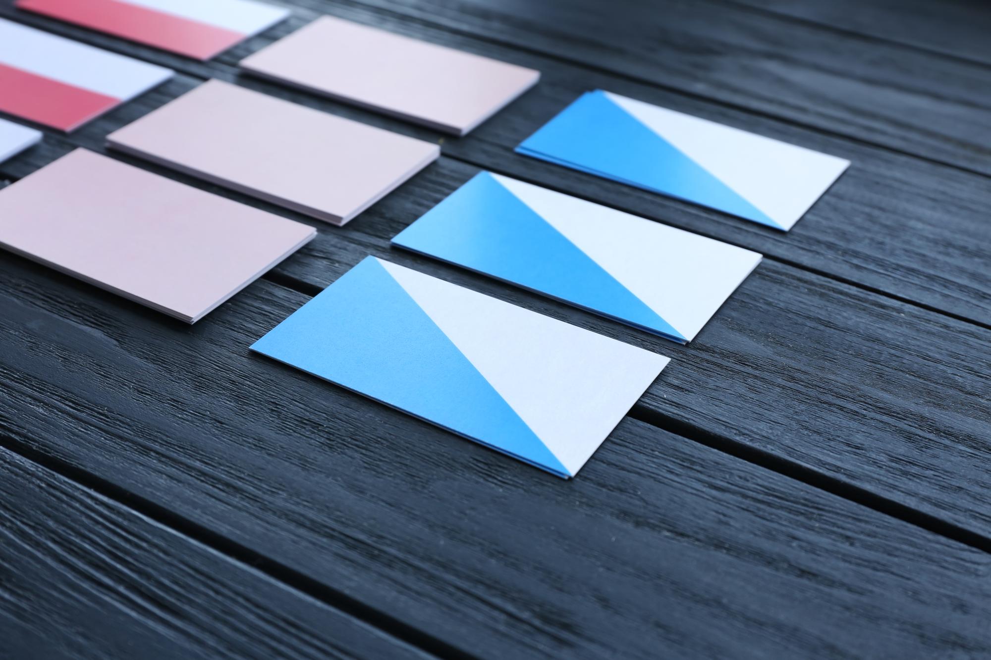 Compact visual showing three course tiers as cards overlapping